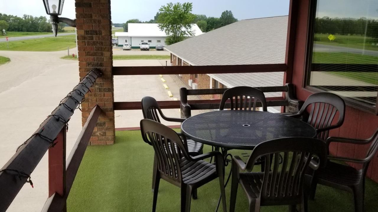 Alexander House Motel Park River Εξωτερικό φωτογραφία